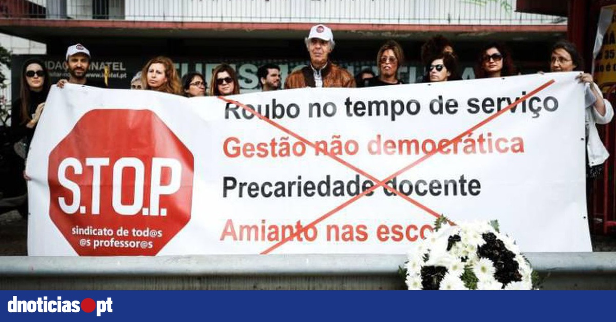 Professores Entregam Pr Aviso De Greve Para O Inicio De Outubro