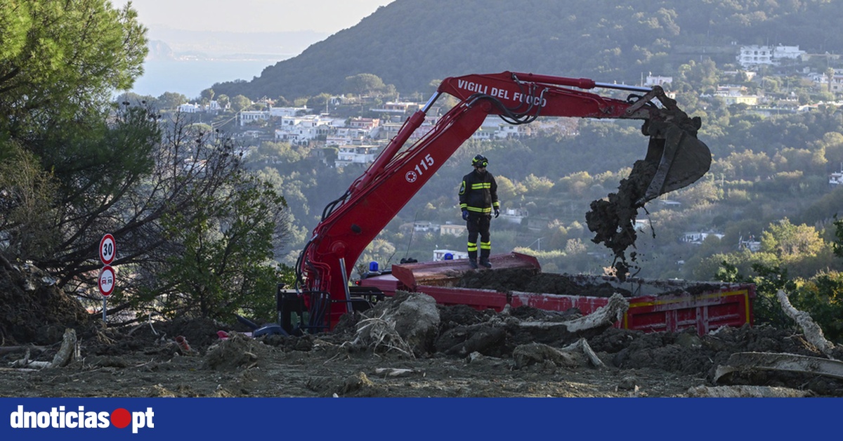 Sobe para onze o número de mortos após a tempestade na ilha de Ischia