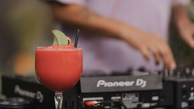 'Tropical Beats' regressam ao Calhau Beach Club a 20 de Junho