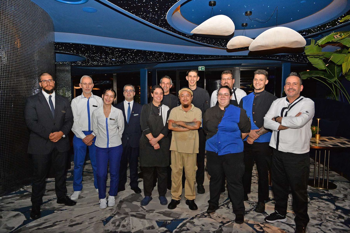 A equipa de serviço