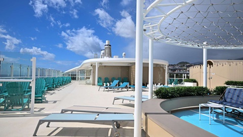 Com 333 metros de comprimento, 19 decks e uma capacidade para quase 4 000 passageiros, o Mein Schiff Relax é actualmente o maior navio da frota da TUI Cruises e o primeiro da nova classe ‘InTUItion’.