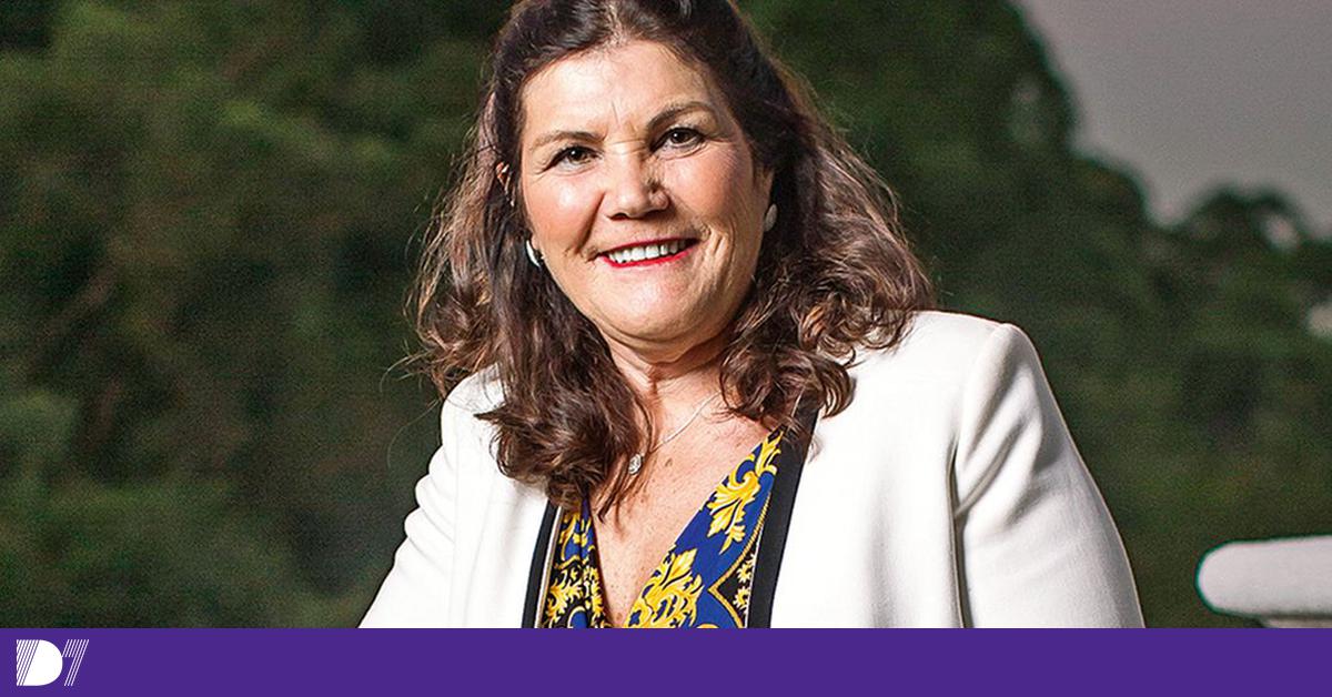 Dolores Aveiro Em Conv vio Com As Irm s D7 dolores-aveiro-em-conv-vio-com-as-irm-s-d7