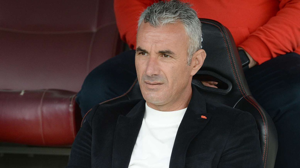 Marítimo em busca de vitória contra o Académico de Viseu: Alterações na equipe titular