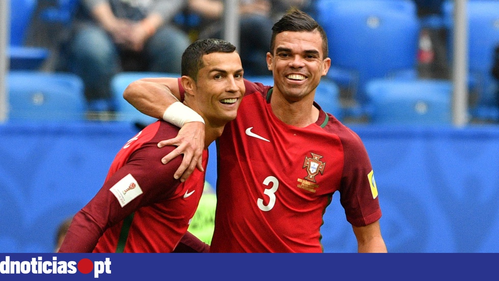 Pepe diz que Ronaldo é o melhor jogador do mundo e da história do futebol  - SIC Notícias