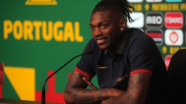 Rafael Leão assina pelos turcos do Galatasaray por quatro temporadas