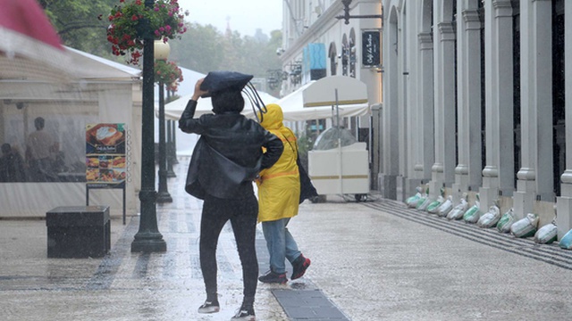 IPMA emite avisos amarelos para precipitação e vento na Madeira