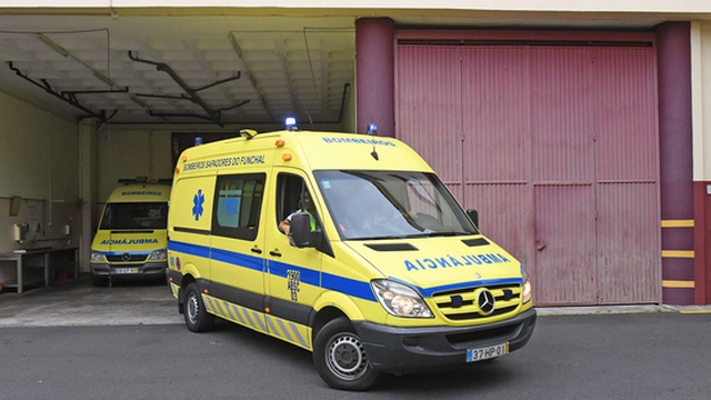 Brawl between youths ends with both in the same ambulance