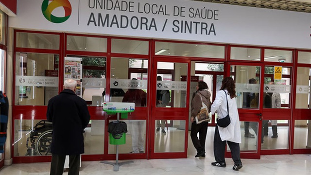 Notfallpatienten mit fast 11 Stunden Wartezeit im Krankenhaus Amadora-Sintra