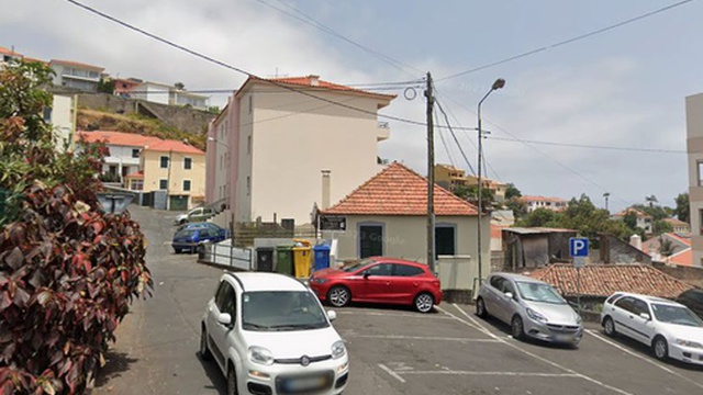 Caduta dal balcone mobilita i pompieri in Travessa Costa Dias
