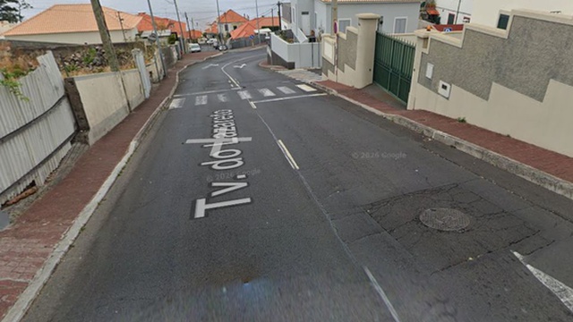 Lo smontaggio della gru interrompe il traffico in Travessa do Lazareto