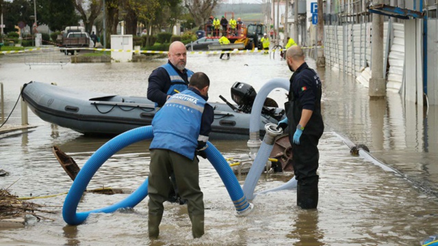 Ministra prevê reprogramação financeira, obras urgentes no litoral avançam antes do Verão