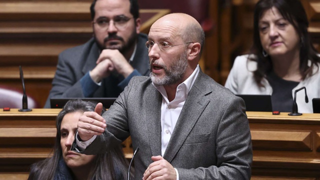 Rui Tavares respinge le accuse di Ventura sul furto nell'ufficio e ammette un processo