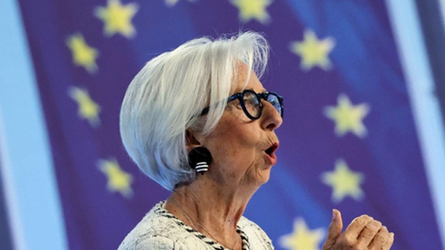 La BCE deve decidere oggi un rialzo dei tassi di interesse