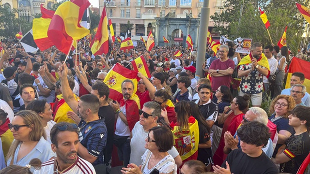 Migliaia di abitanti di Ceuta tornano in piazza per esigere espulsioni e dimissioni