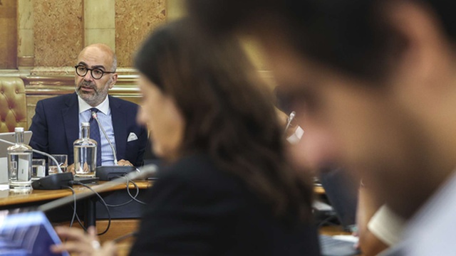 Sechzehn Straßen bleiben wegen komplexer Bauarbeiten weiterhin gesperrt