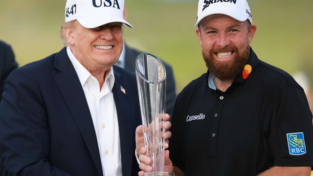 Donald Trump promette di eliminare le tariffe sul whisky irlandese