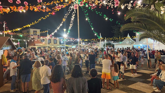 Festa e arraial nel centro della città di Porto Santo