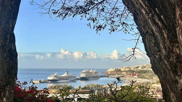 Navios trazem perto de oito mil para passar o dia