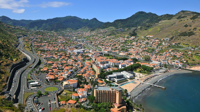 Trabalhador sofre queda fatal em Machico