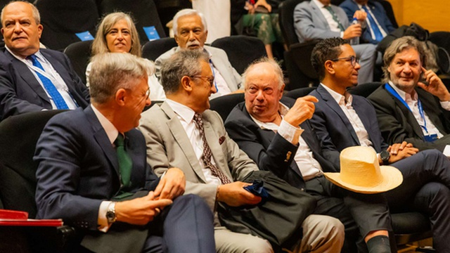 Miguel Albuquerque alerta para o crescimento de tendências "cada vez mais autoritárias e disruptivas"