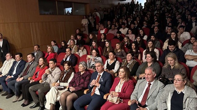 Secretária garante que diálogo com sindicatos está a decorrer