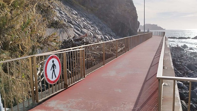 Praia Formosa terá reforço provisório no calçadão da orla marítima