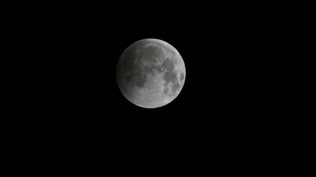 Eclipse lunare parziale attraversò il cielo di Madeira