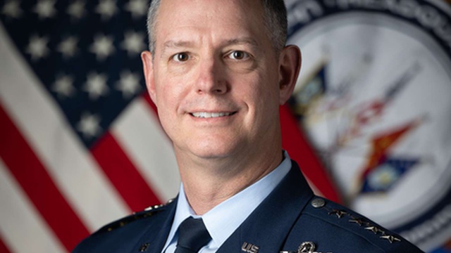 https://static-storage.dnoticias.pt/www-assets.dnoticias.pt/images/configuration/MD/commander.JPEG