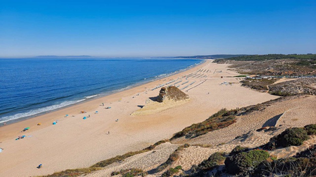 Behörden untersuchen verdächtiges Landen von Personen in Sesimbra