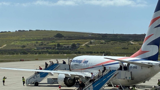 Primeiro avião da Chéquia já aterrou no Porto Santo