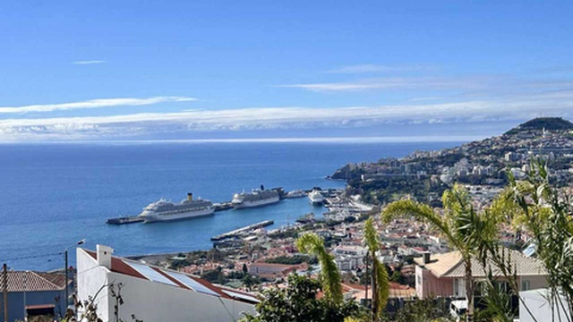 Três navios movimentam porto do Funchal