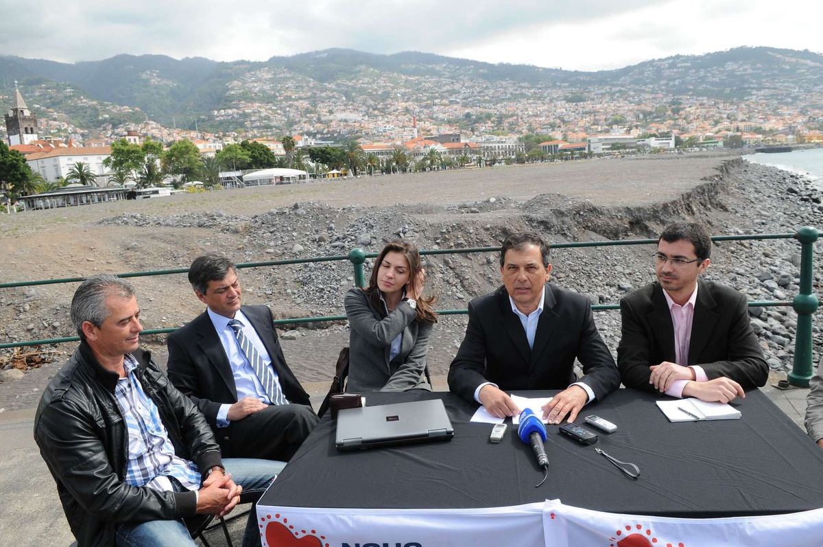 Hélder Spínola numa conferência de imprensa do PND em 2011. Foto Teresa Gonçalves/Aspress
