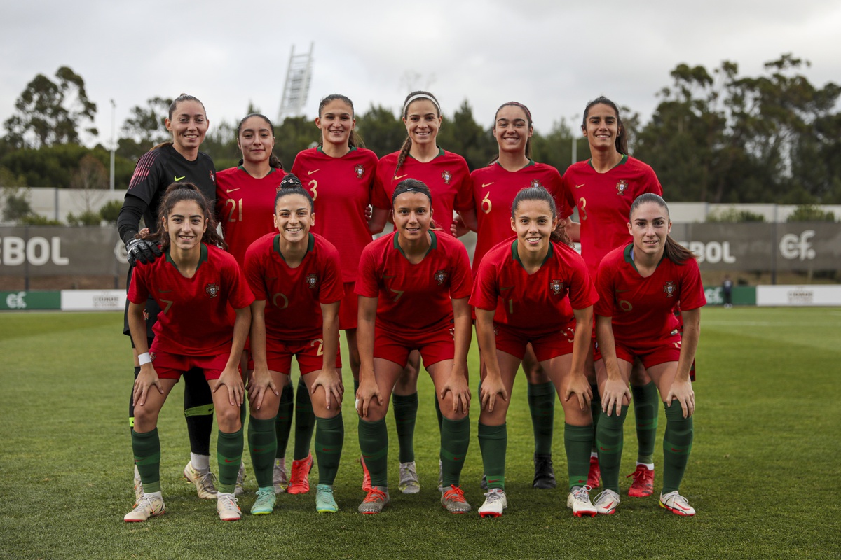 Turismo Marinha Grande / Seleção Nacional de Futebol Feminino Sub-23  Portugal X Inglaterra