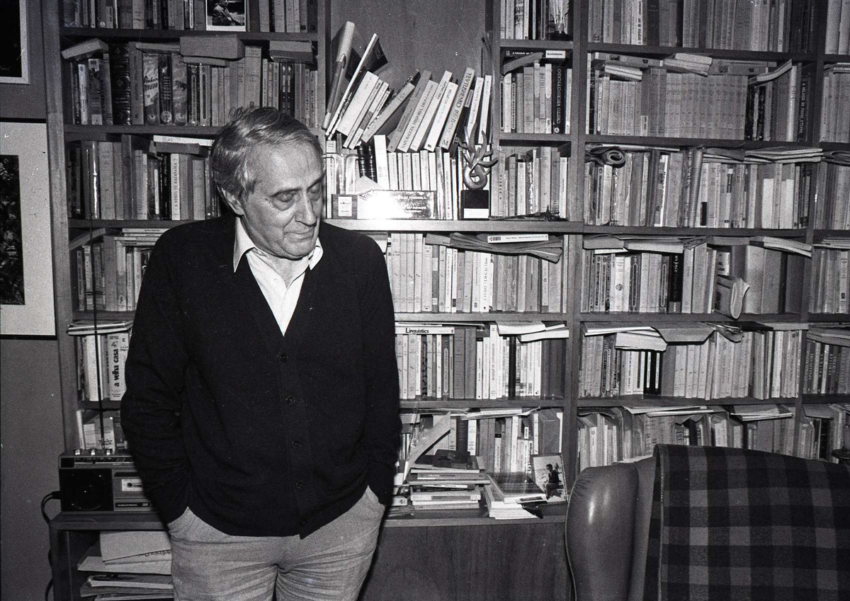 Faleceu no dia 1 de Março de 1996.