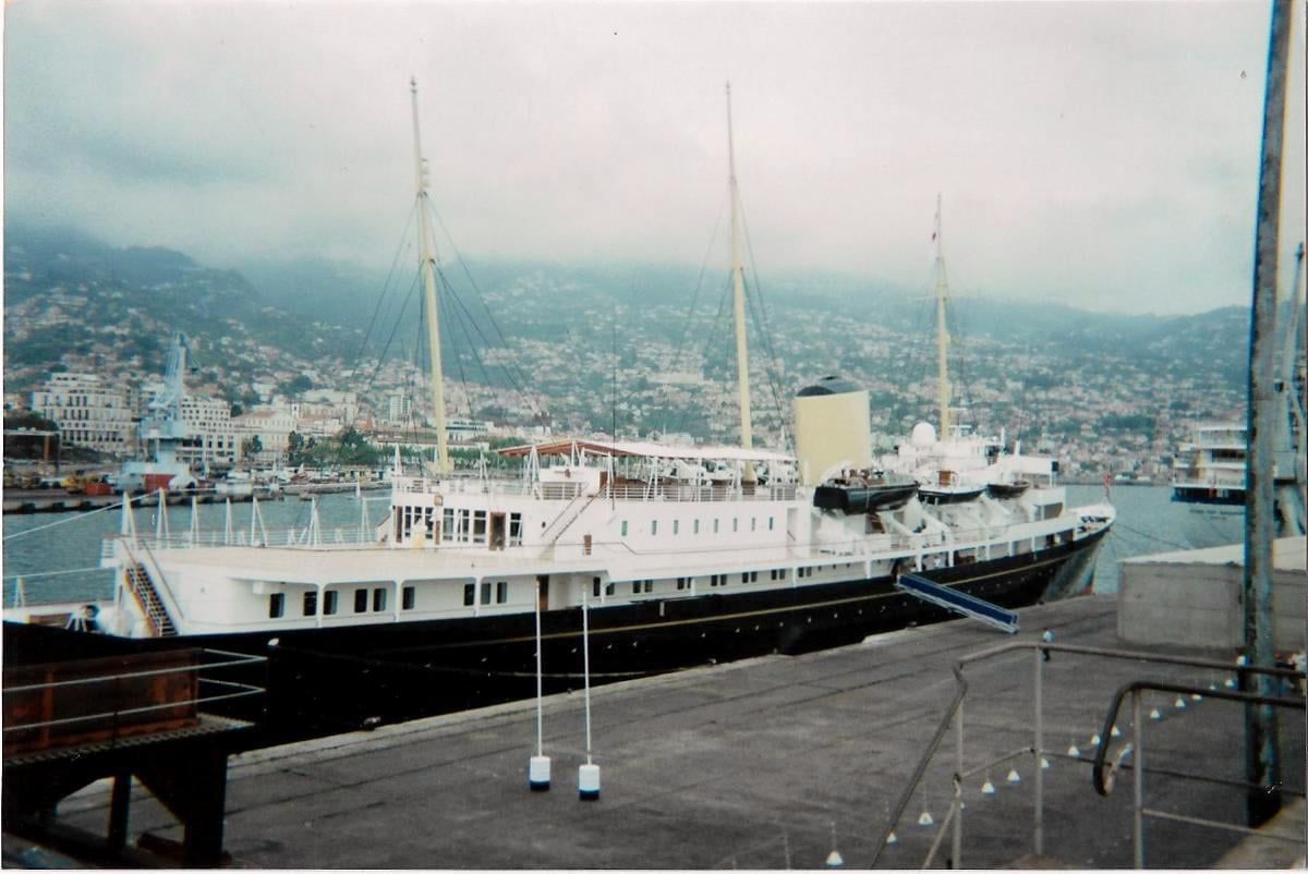 O 'Britannia' no Porto do Funchal.&nbsp; Foto DR/Madeira Quase Esquecida