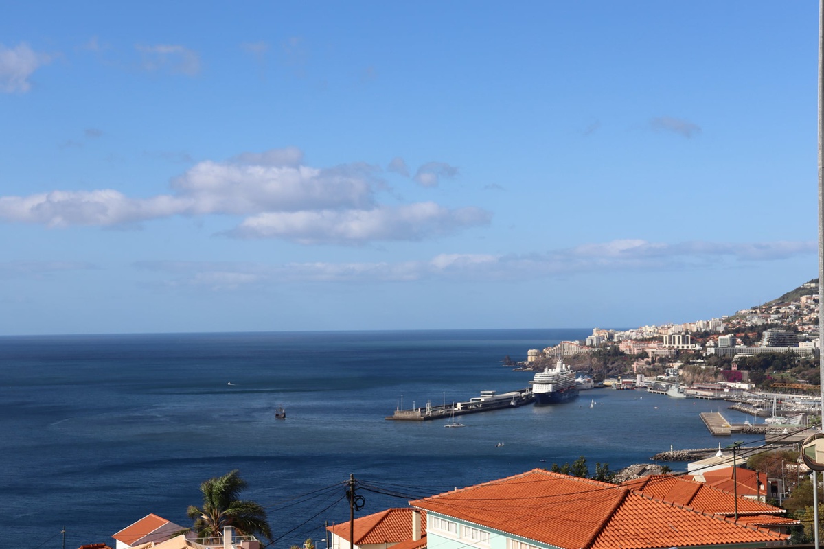 'Mein Schiff 3' trouxe 1.345 passageiros e 760 tripulantes a bordo.