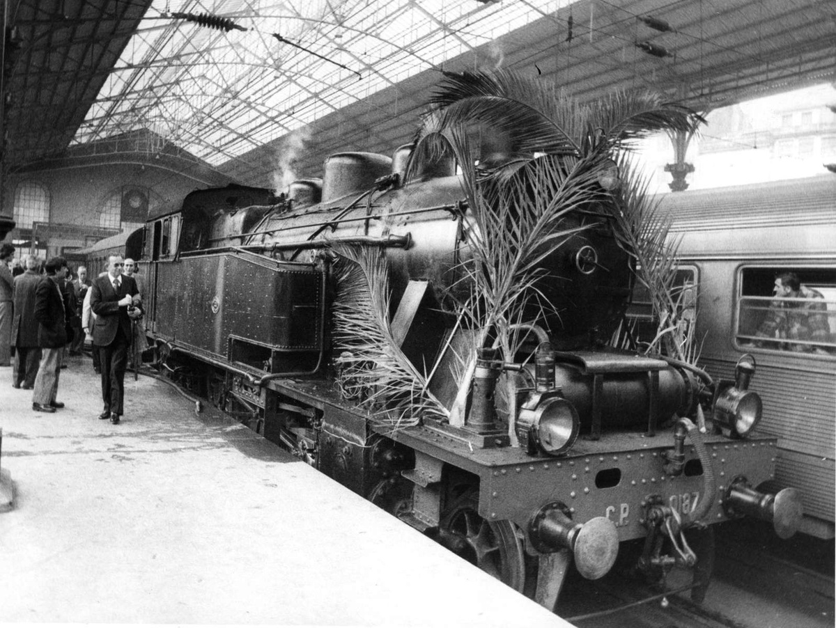 A última locomotiva a vapor da via larga antes da partida de São Bento.