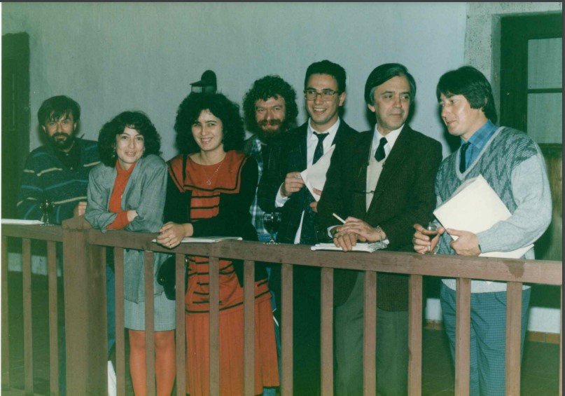 Grupo de funcionários do Arquivo Regional da Madeira e da DRAC, na apresentação do n.º 3 da revista ‘Islenha’, 16-12-1988, no Convento de Santa Clara. O Dr. Melo é o segundo, a contar da direita