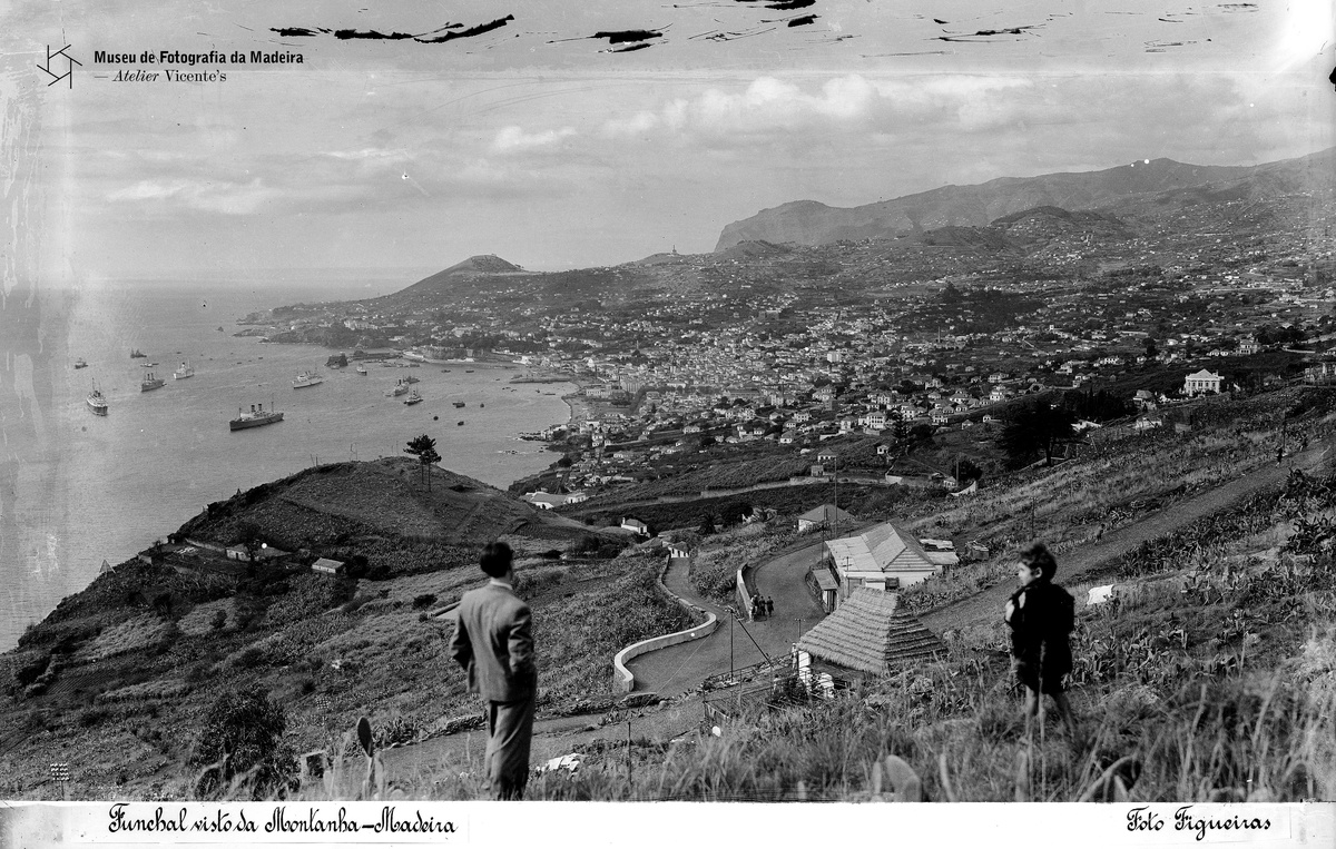 FOTO FIGUEIRAS | Funchal visto da Montanha | Entre 1934 e 1939 | 9,9 x 14,9 cm |
Negativo simples, vidro | Gelatina e sais de prata | MFM-AV, inv. PHF/38 | Em
depósito no ABM