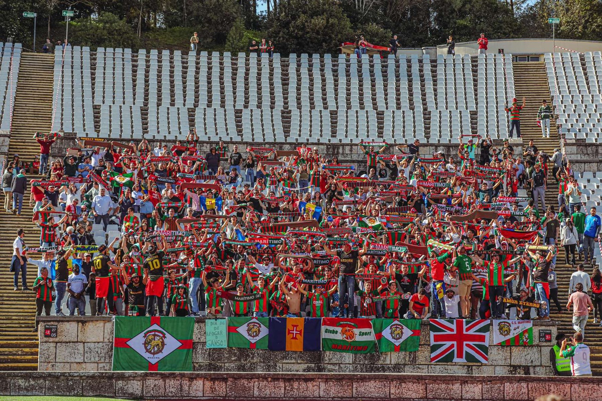 Na última deslocação do Marítimo, no Estádio do Jamor, estiveram presentes 647 adeptos.
