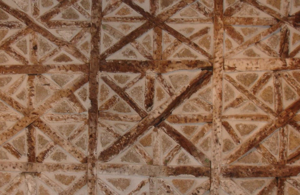 Exemplar de parede de sistema de gaiola existente na Associação Desportiva do Campanário, introduzido por militares de Lisboa, porque ali funcionou um quartel no séc. XIX.