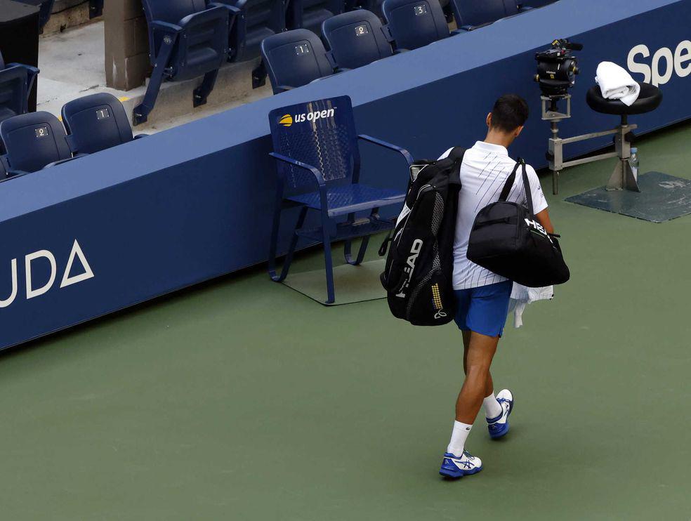 Nadal acerta bolada na cabeça de Djoko, pede perdão e fica sem