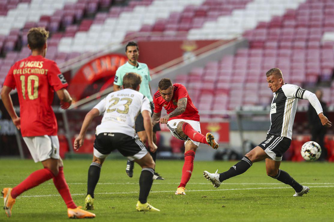 FC Porto joga no Bessa, Benfica recebe Moreirense e Sporting estreia-se na  I Liga - Mundo Português