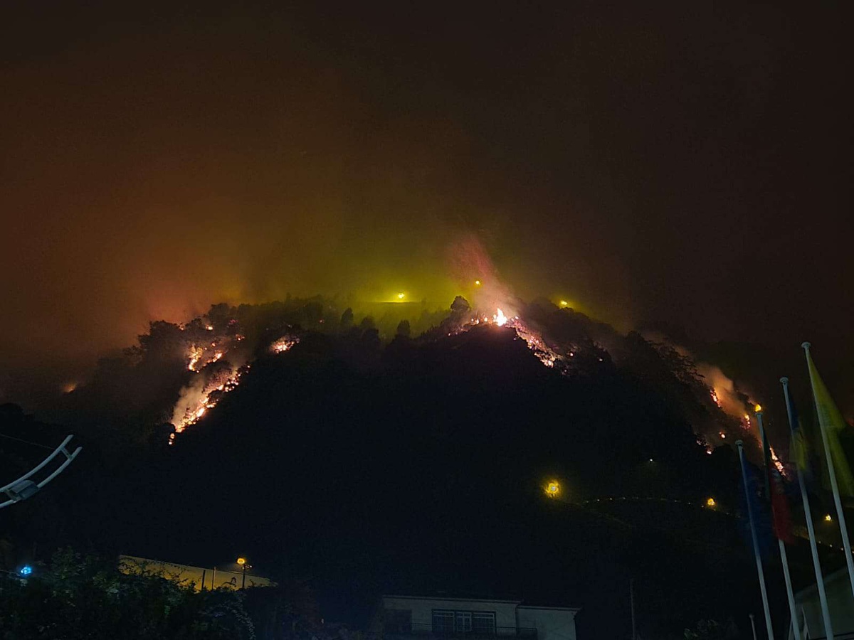 Suspeita de fogo posto em incêndio no Porto Moniz —