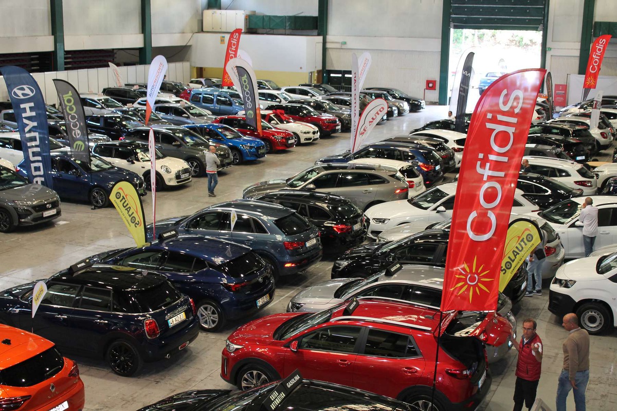 Mercado de Automóveis Usados estará de portas abertas até às 22h00 deste domingo.