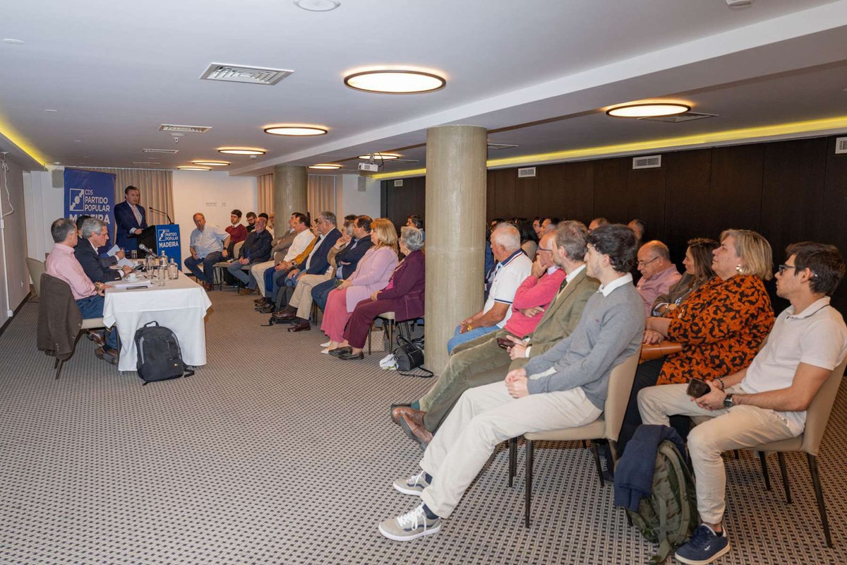 No Conselho Regional do CDS-PP Madeira de ontem, Rui Barreto foi elogiado por ter conduzido o partido ao Governo.&nbsp;