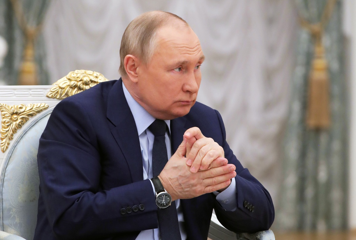 Putin condecora brigada acusada de atrocidades de Bucha