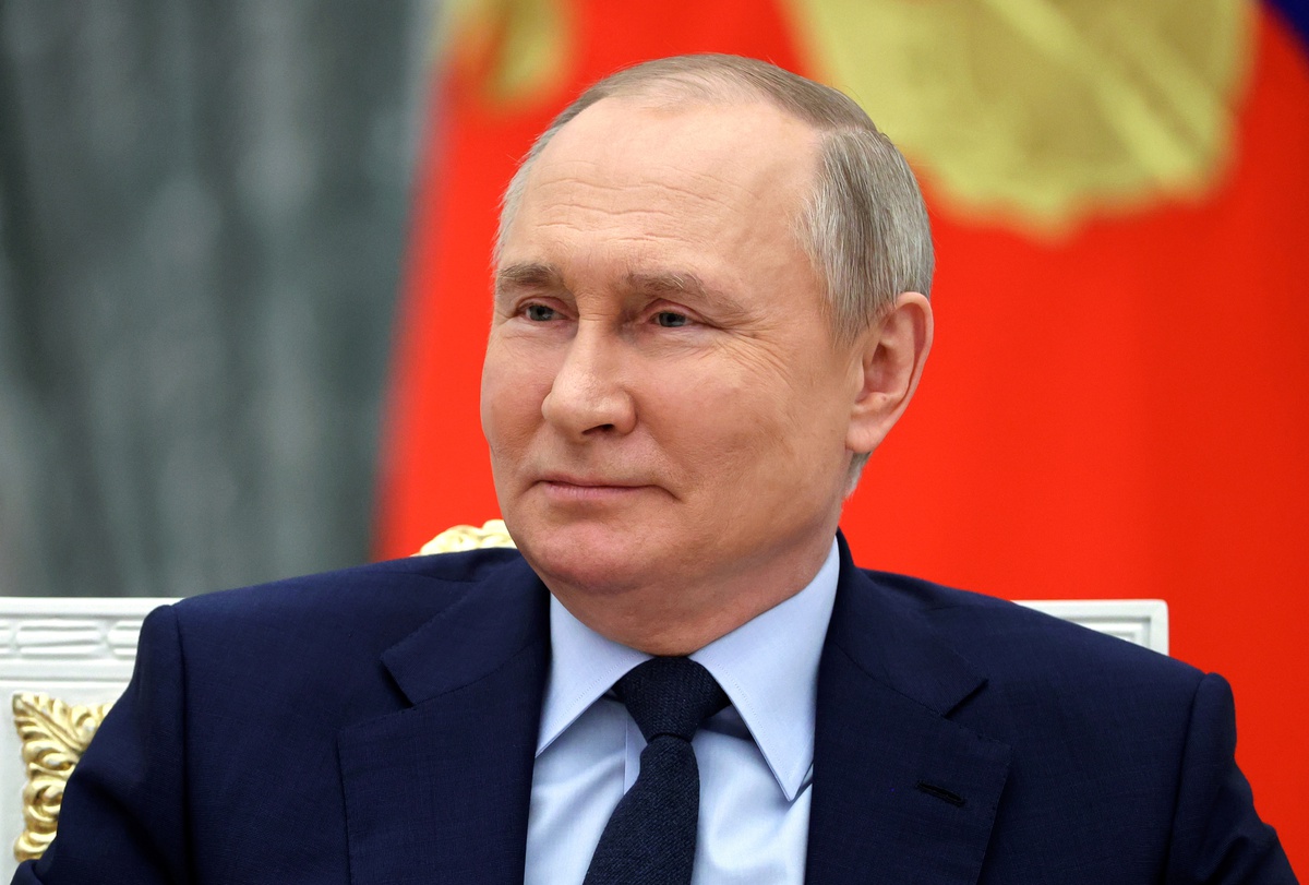 Putin condecora brigada acusada de atrocidades de Bucha