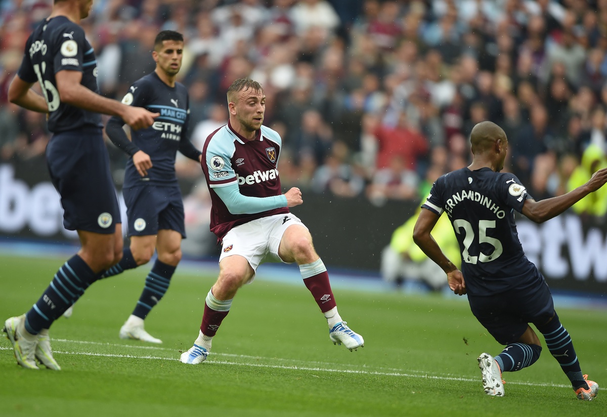 Empate entre Manchester City e West Ham deixa título inglês em aberto