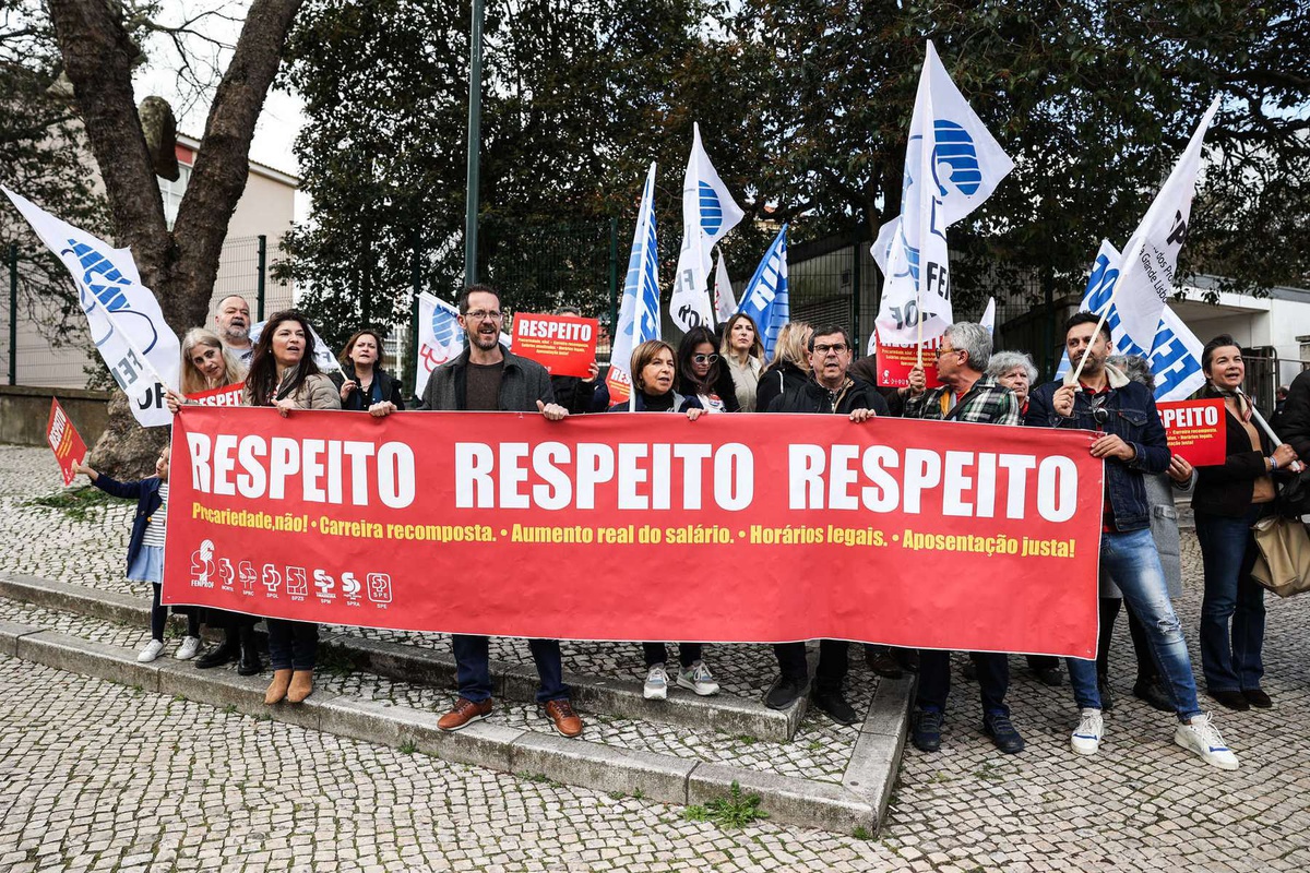 CGTP espera milhares de trabalhadores na manifestação de hoje em Lisboa —  DNOTICIAS.PT